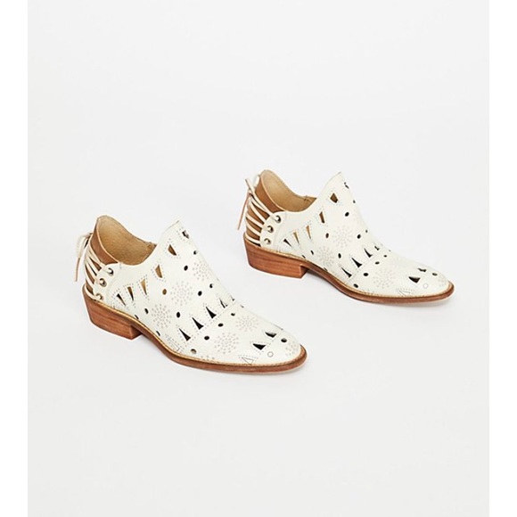 Muse and cloud crescent valley booties - Picture 2 of 6